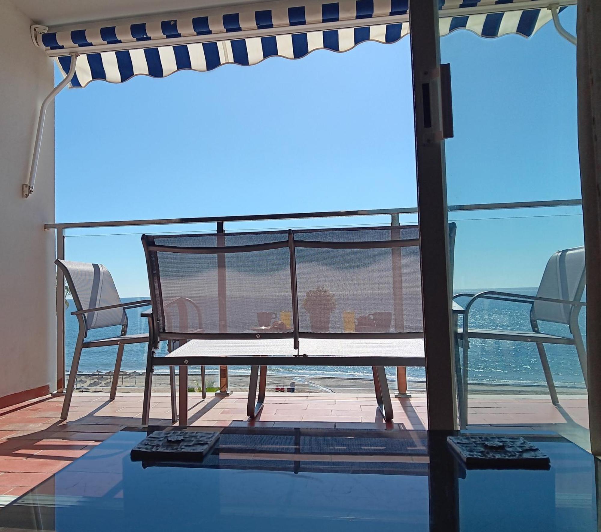 Alojamiento Iberia Playa Estepona Exterior foto